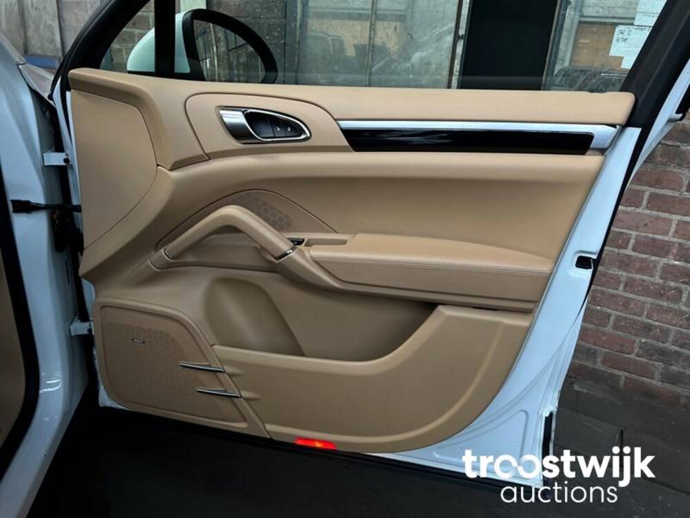 Porsche  Cayenne 3.6 V6 300pk PDK 2012 