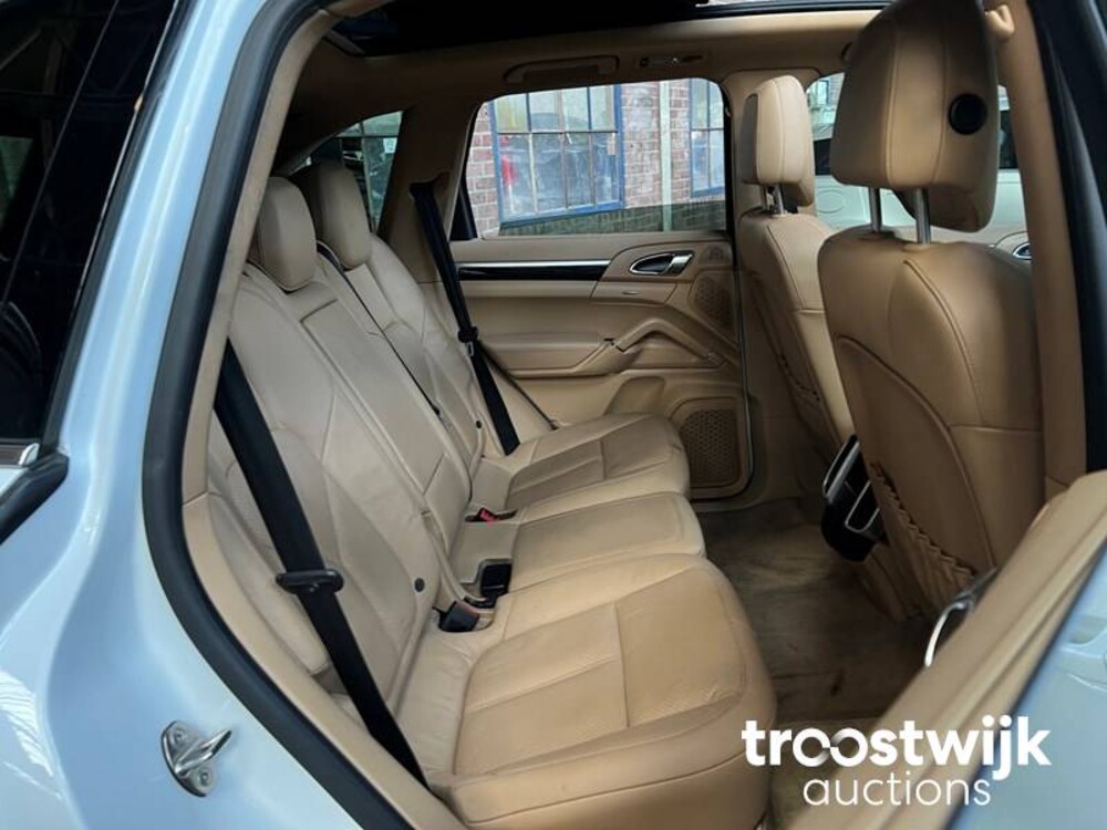 Porsche  Cayenne 3.6 V6 300pk PDK 2012 