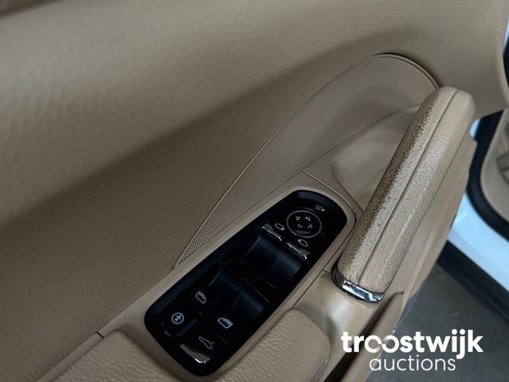 Porsche  Cayenne 3.6 V6 300pk PDK 2012 