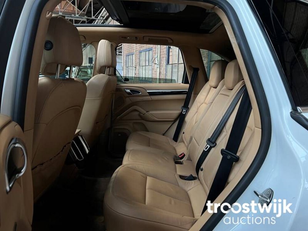 Porsche  Cayenne 3.6 V6 300pk PDK 2012 