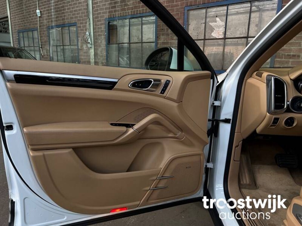 Porsche  Cayenne 3.6 V6 300pk PDK 2012 
