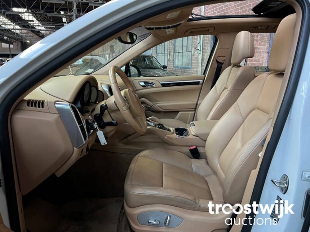 Porsche  Cayenne 3.6 V6 300pk PDK 2012 