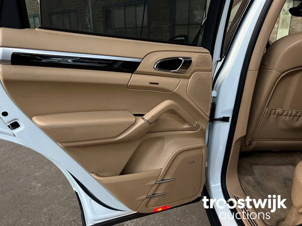 Porsche  Cayenne 3.6 V6 300pk PDK 2012 