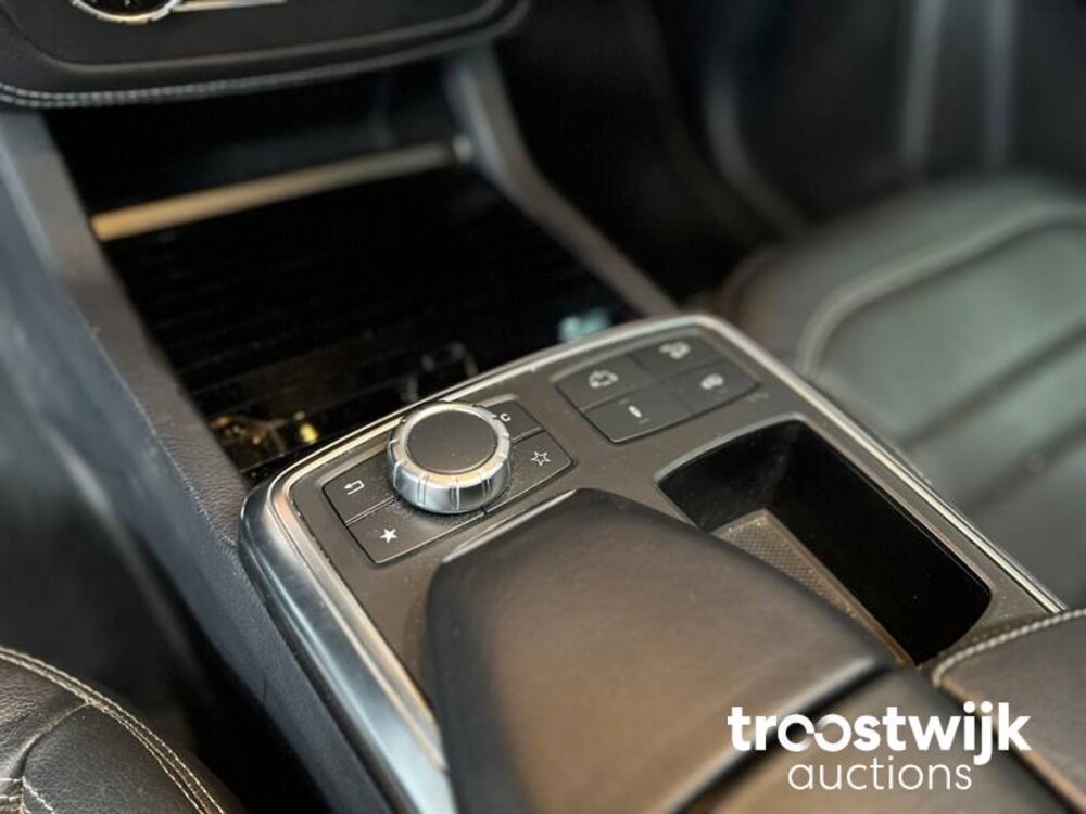 Mercedes-Benz ML63 AMG 5.5 V8 Performance Pack 557pk 2012, H-873-RF