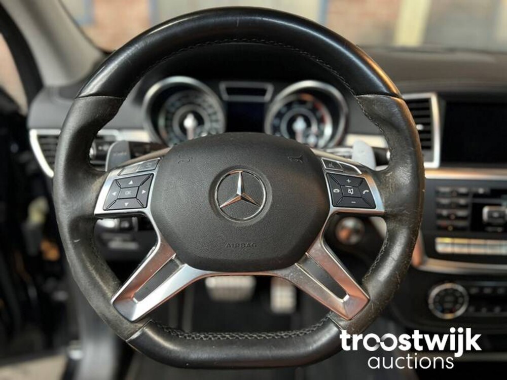 Mercedes-Benz ML63 AMG 5.5 V8 Performance Pack 557pk 2012, H-873-RF