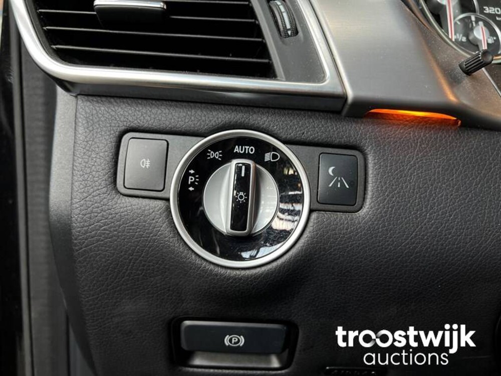 Mercedes-Benz ML63 AMG 5.5 V8 Performance Pack 557pk 2012, H-873-RF