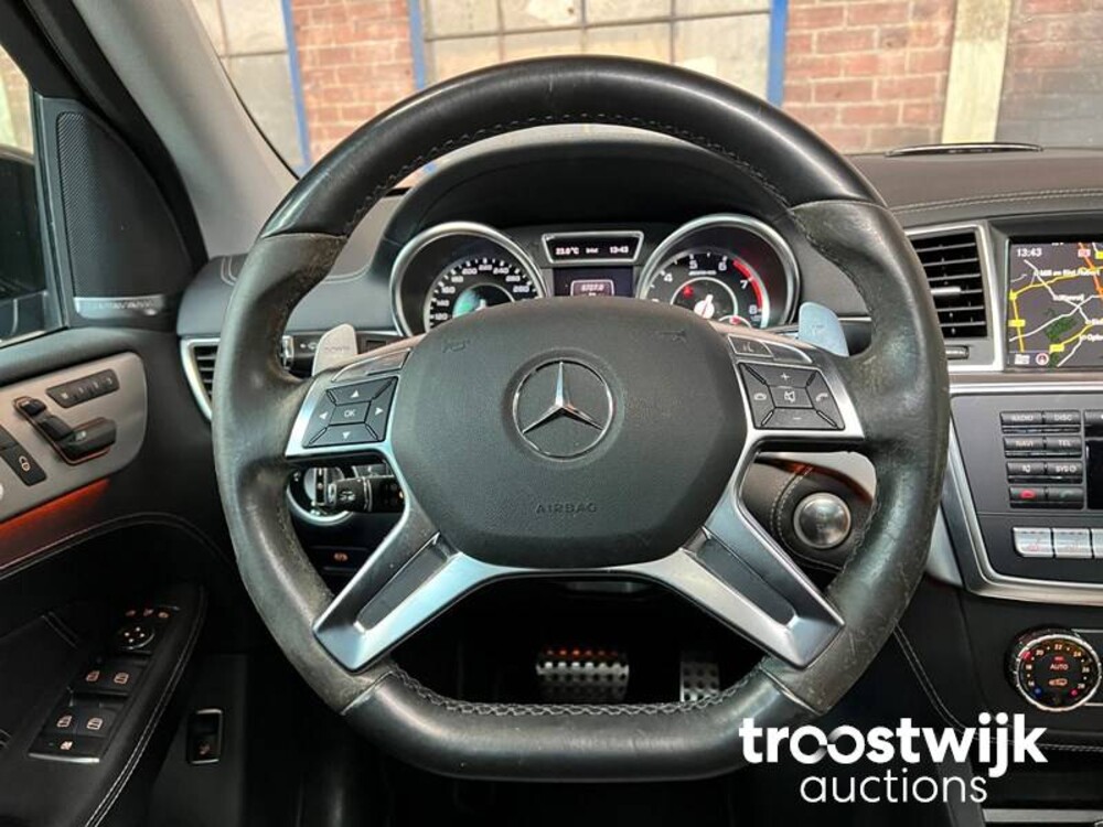 Mercedes-Benz ML63 AMG 5.5 V8 Performance Pack 557pk 2012, H-873-RF