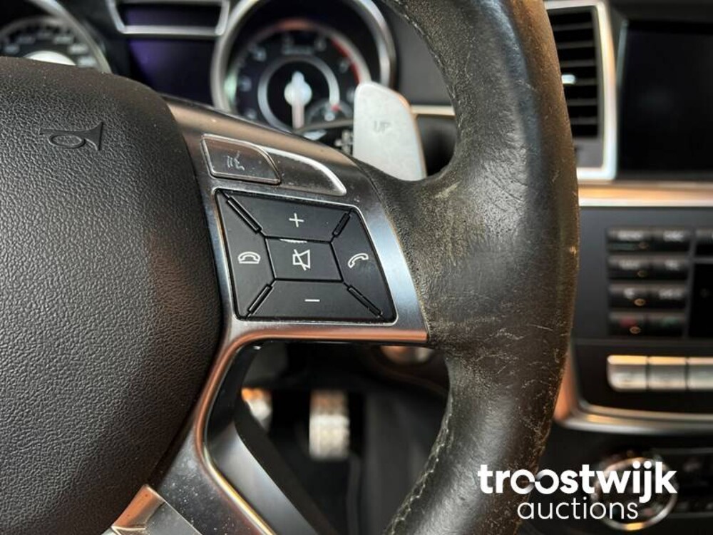 Mercedes-Benz ML63 AMG 5.5 V8 Performance Pack 557pk 2012, H-873-RF