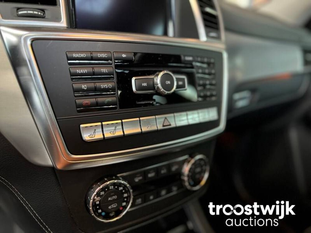 Mercedes-Benz ML63 AMG 5.5 V8 Performance Pack 557pk 2012, H-873-RF