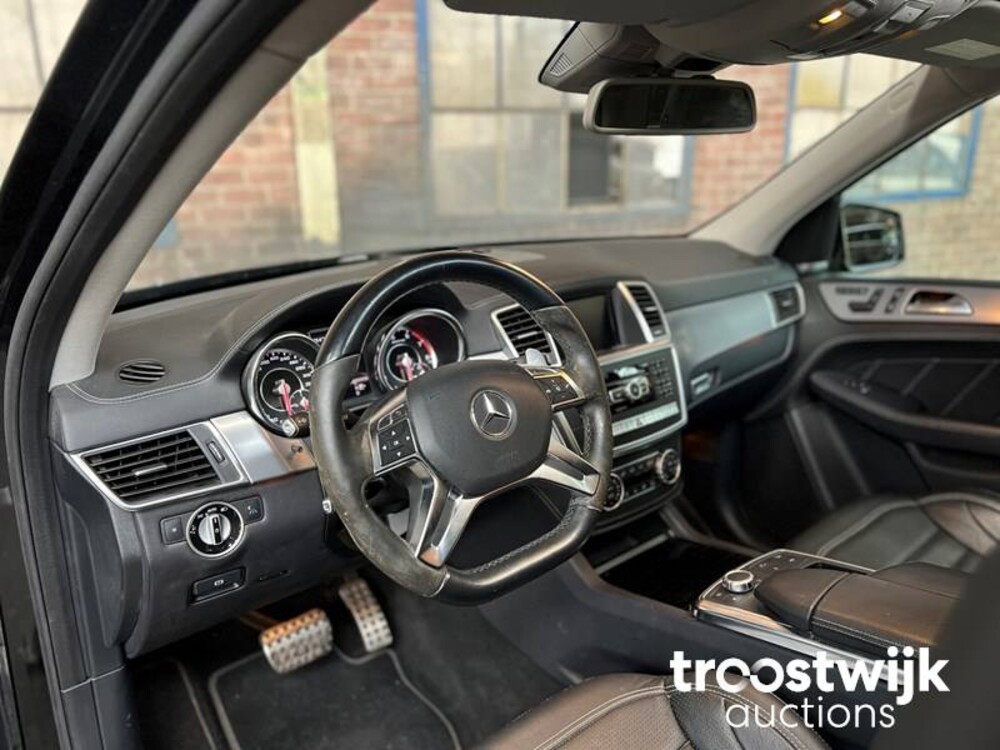 Mercedes-Benz ML63 AMG 5.5 V8 Performance Pack 557pk 2012, H-873-RF