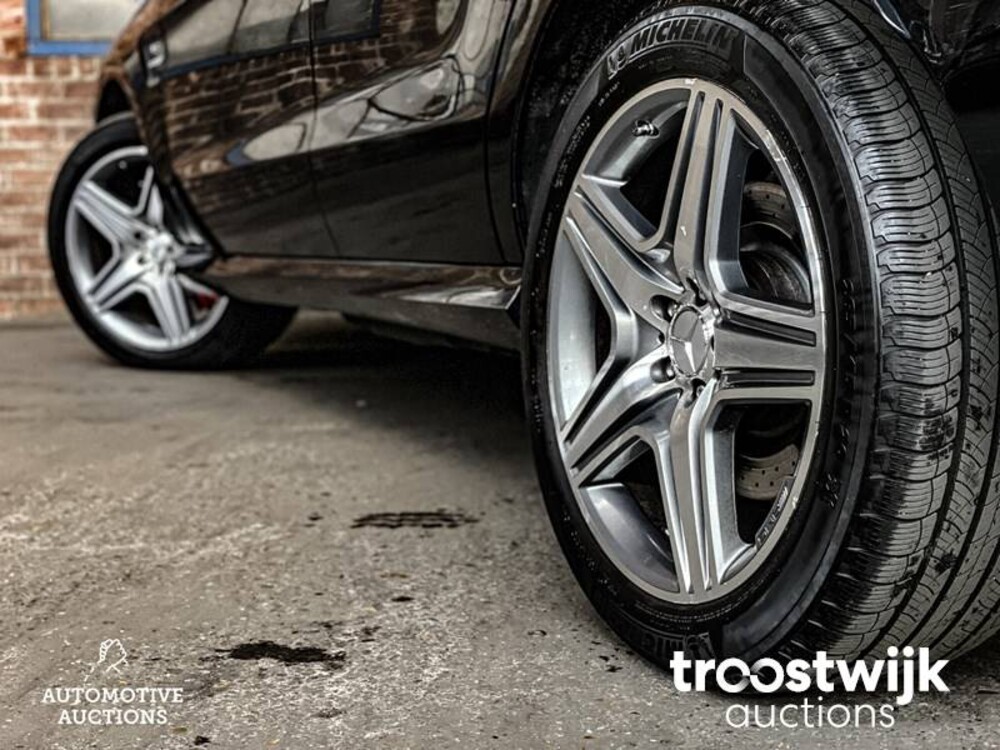 Mercedes-Benz ML63 AMG 5.5 V8 Performance Pack 557pk 2012, H-873-RF