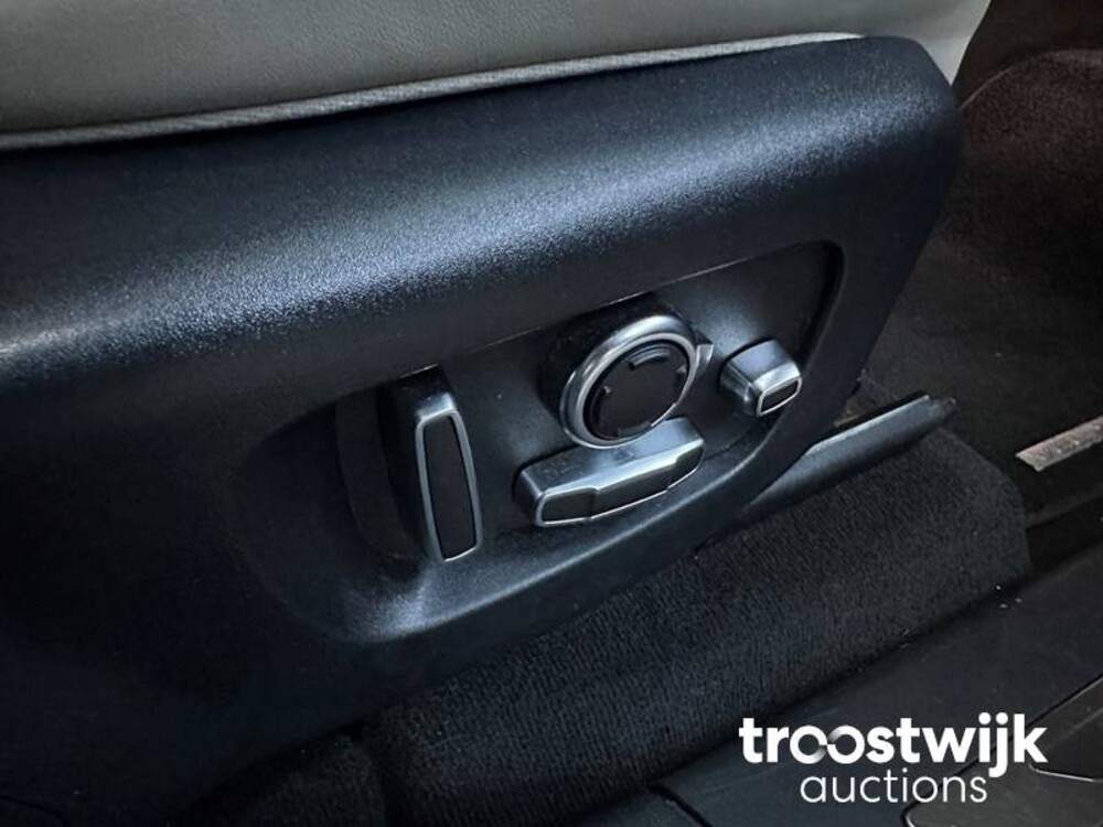 Land Rover Range Rover Velar 3.0 V6 AWD First Edition 300pk 2018, RP-270-X