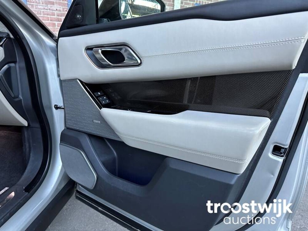 Land Rover Range Rover Velar 3.0 V6 AWD First Edition 300pk 2018, RP-270-X