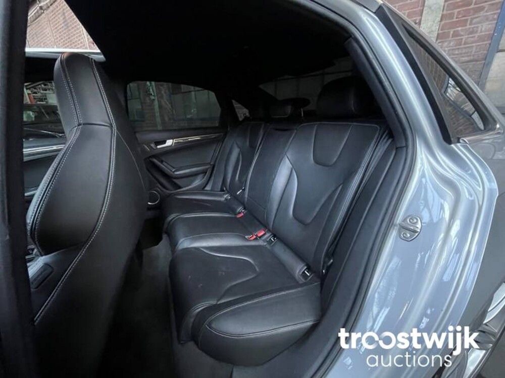 Audi S4 Turbocharged V6 Premium Plus  340pk 2012