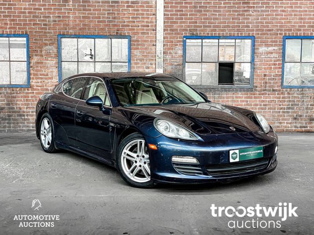 Porsche Panamera S 4.8 V8 400pk 2010