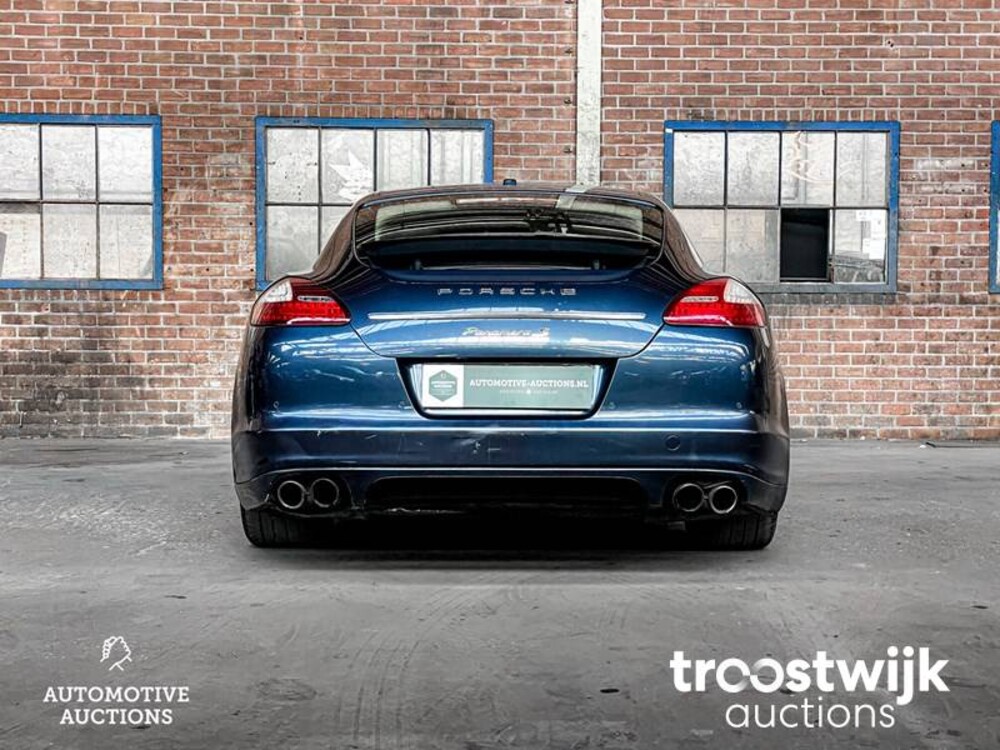 Porsche Panamera S 4.8 V8 400pk 2010