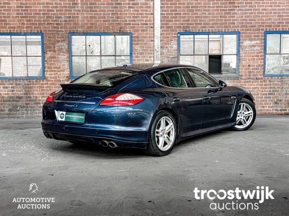 Porsche Panamera S 4.8 V8 400pk 2010