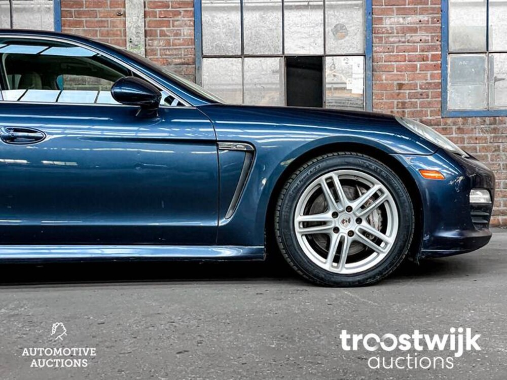 Porsche Panamera S 4.8 V8 400pk 2010