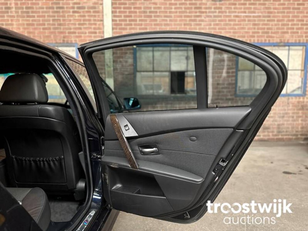 BMW 530i M-Sport Executive E60 258pk 2006 -Youngtimer-