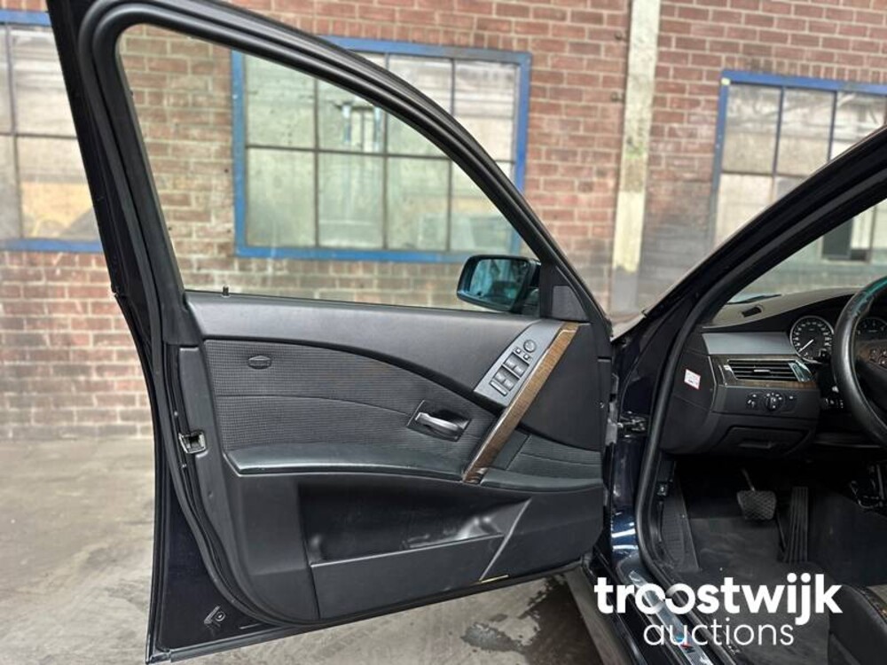 BMW 530i M-Sport Executive E60 258pk 2006 -Youngtimer-