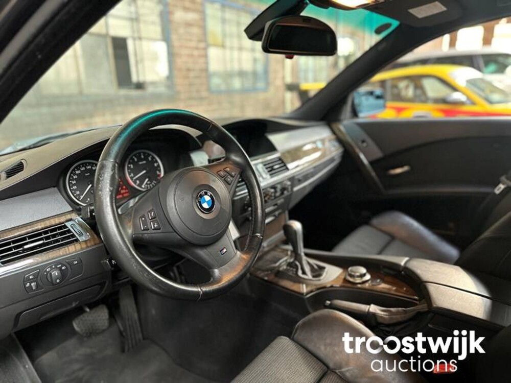BMW 530i M-Sport Executive E60 258pk 2006 -Youngtimer-