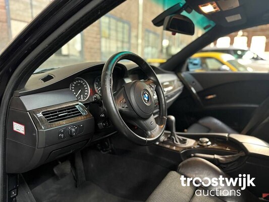 BMW 530i M-Sport Executive E60 258pk 2006 -Youngtimer-