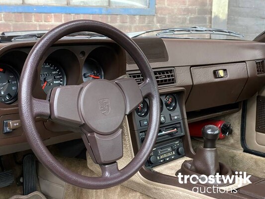 Porsche 924 Coupe 1984