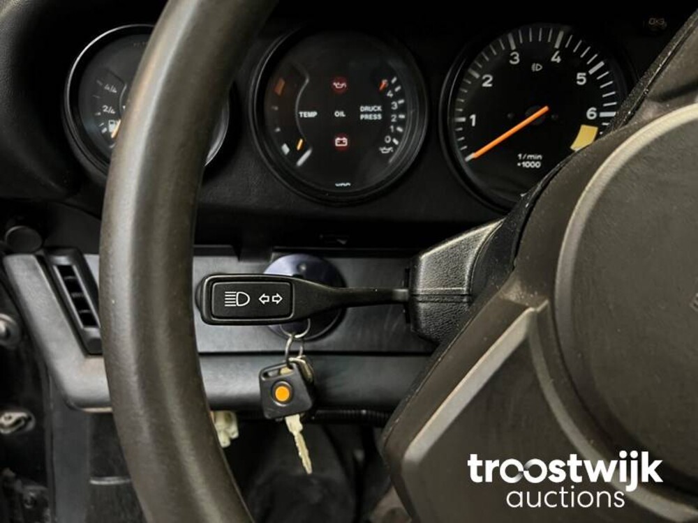 Porsche 911 Targa 3.0 SC 204pk 1983 -Youngtimer-