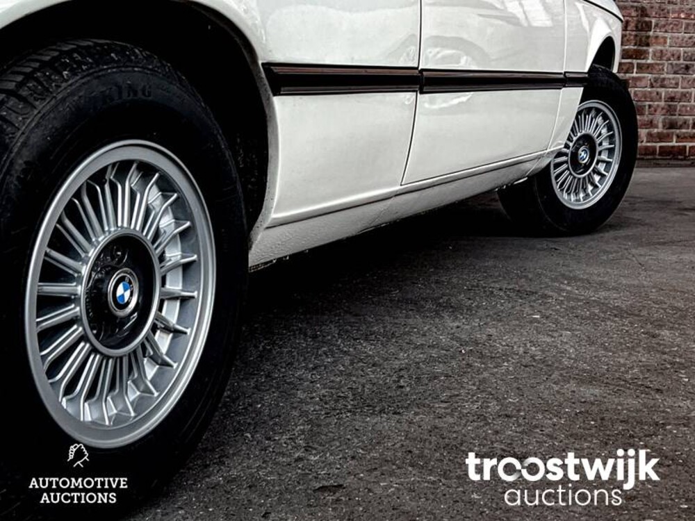 BMW 318 E21  98pk 1977, 80-YA-62