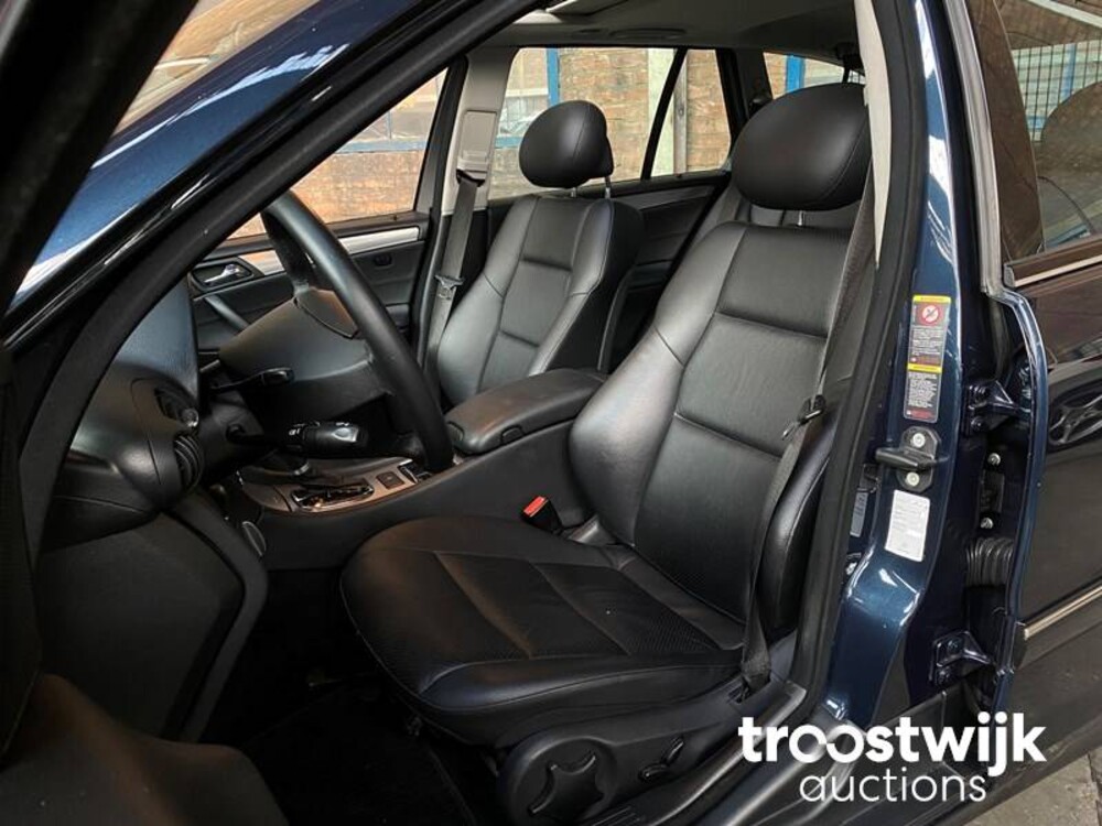 Mercedes-Benz Combi 200 K. Classic 163pk 2004, ZT-830-L