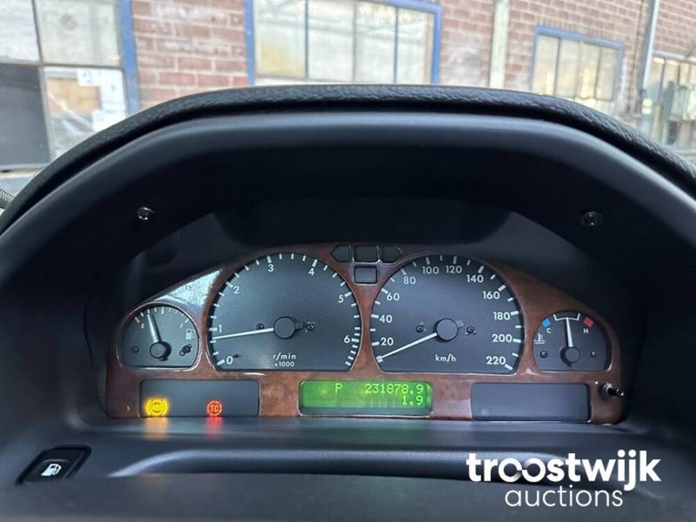 Land Rover Range Rover 4.6 HSE Autobiography 226pk 1999, 24-DF-RT