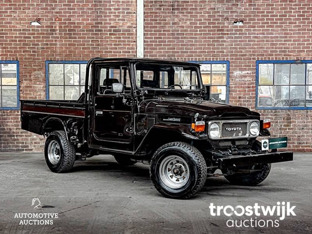 Toyota Land Cruiser FJ451 P - K 2.4 90pk 2017