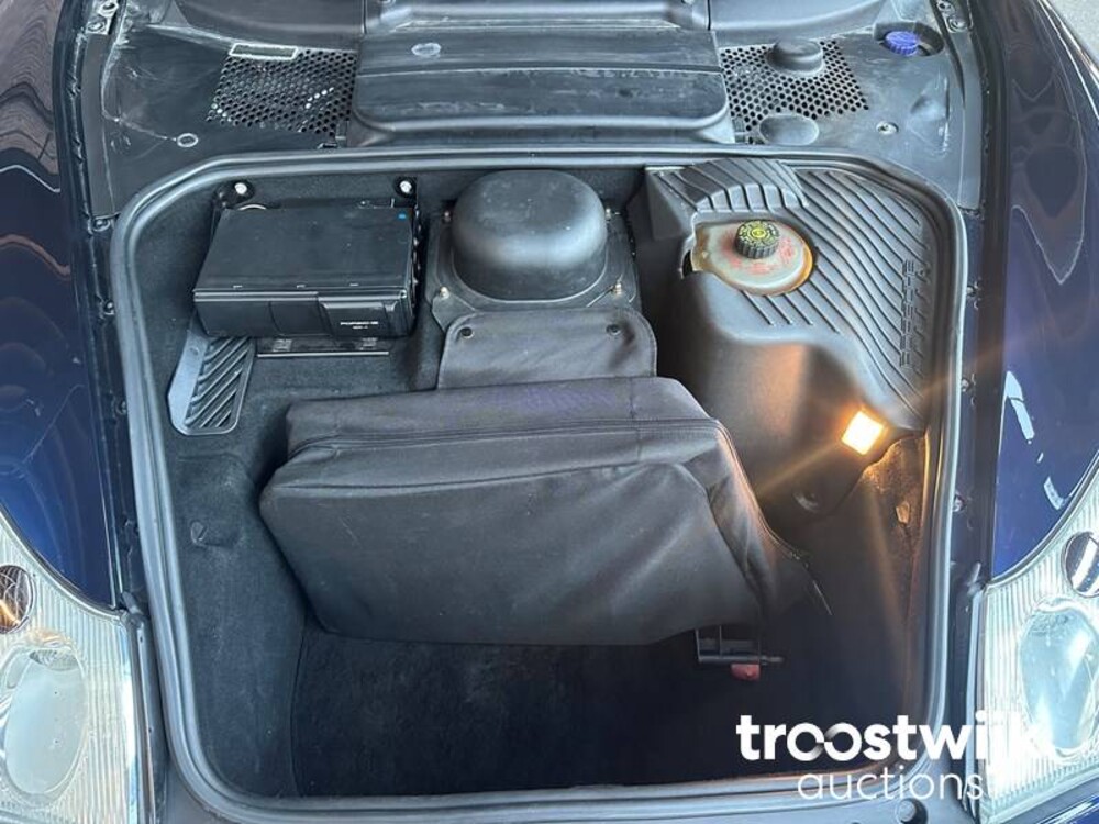 Porsche 911 996 Carrera 4 cabrio 3.6 320pk 2003 -Youngtimer-