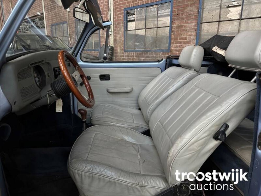 Volkswagen Kever M1 Cabriolet 1970, 31-29-NK