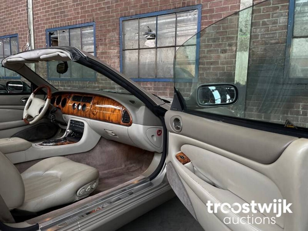 Jaguar XK8 4.0 V8 Convertible 284pk 1997, 95-SR-DX