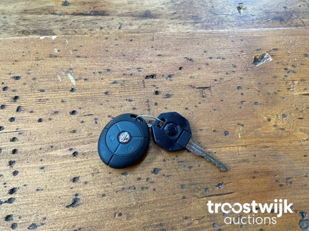 MG FT 1.8l Cabriolet 80th Anniversary Edition 1/1600 136pk 2004 -Org. NL- NIEUW