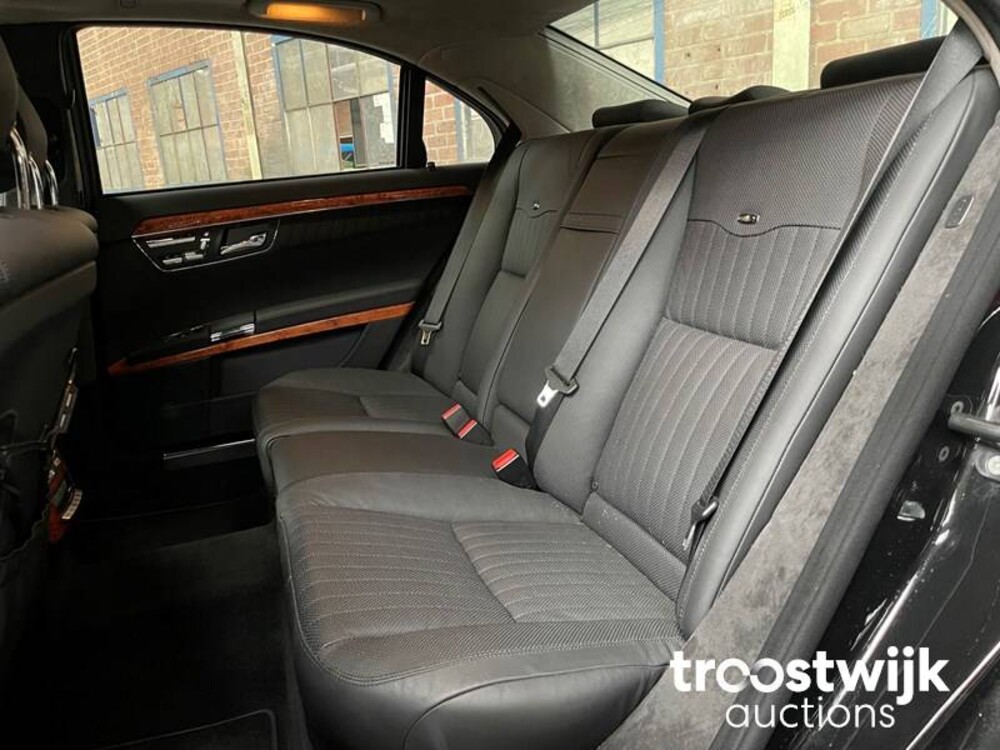 Mercedes-Benz S600 Lang 5.5 V12 517pk 2007 -Youngtimer-