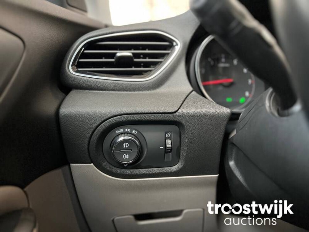 Opel Grandland X Turbo Business Executive 131pk 2018 -Orig. NL-, TR-492-D