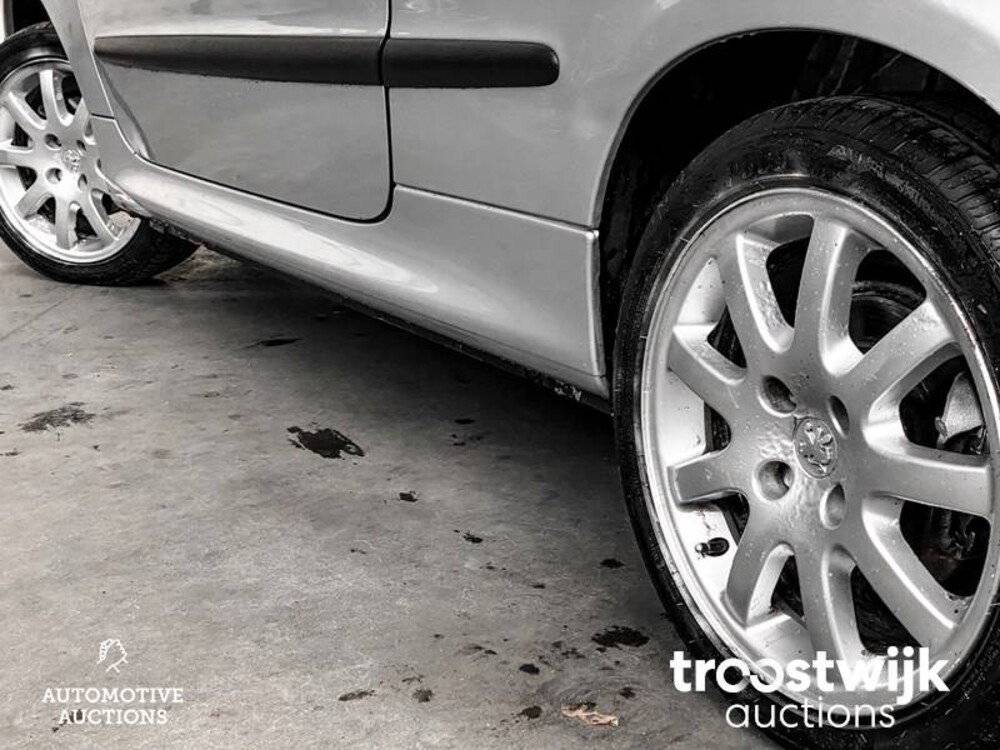 Peugeot 206 CC 1.6-16V 109pk 2002 -Orig. NL-, 83-JK-FL