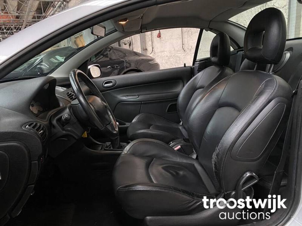 Peugeot 206 CC 1.6-16V 109pk 2002 -Orig. NL-, 83-JK-FL