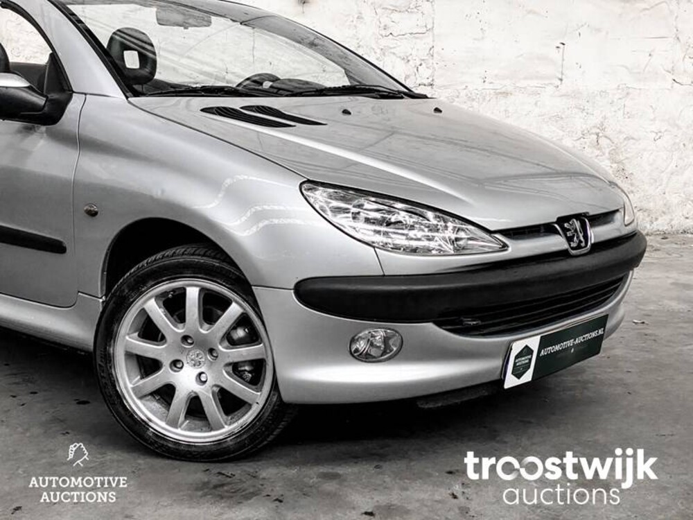 Peugeot 206 CC 1.6-16V 109pk 2002 -Orig. NL-, 83-JK-FL