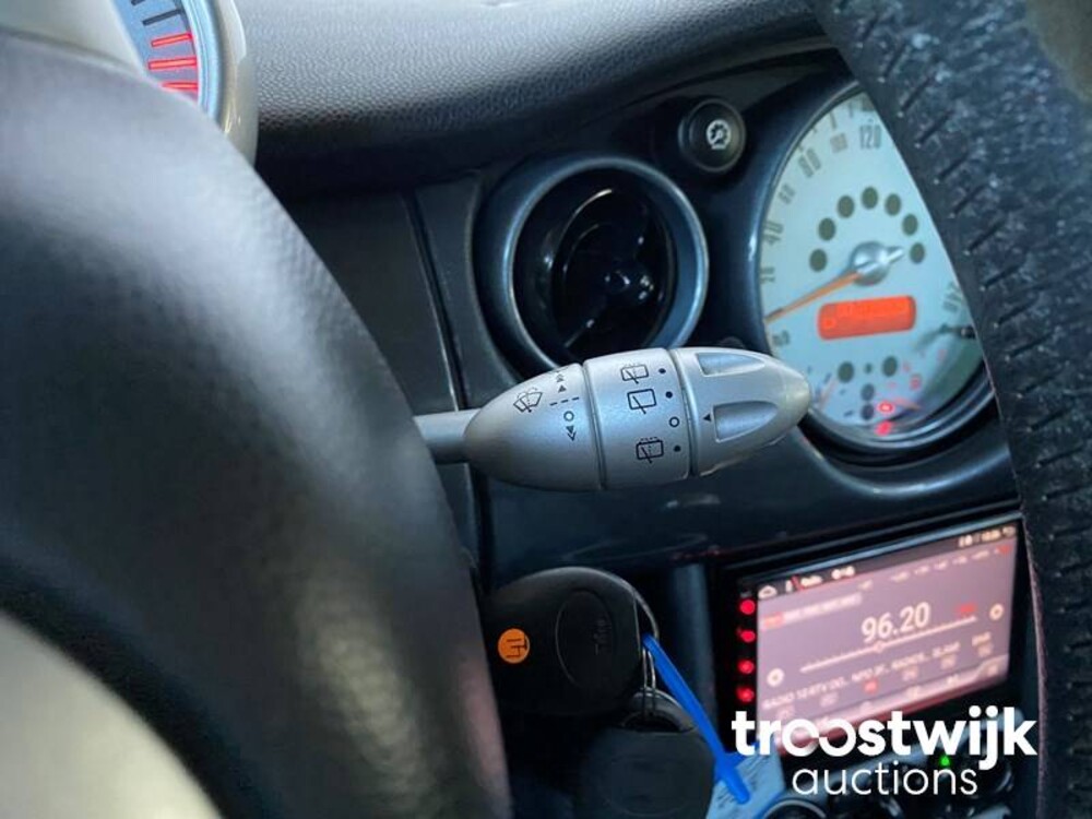 Mini Cooper S 1.6  163pk 2002, 82-JNL-1