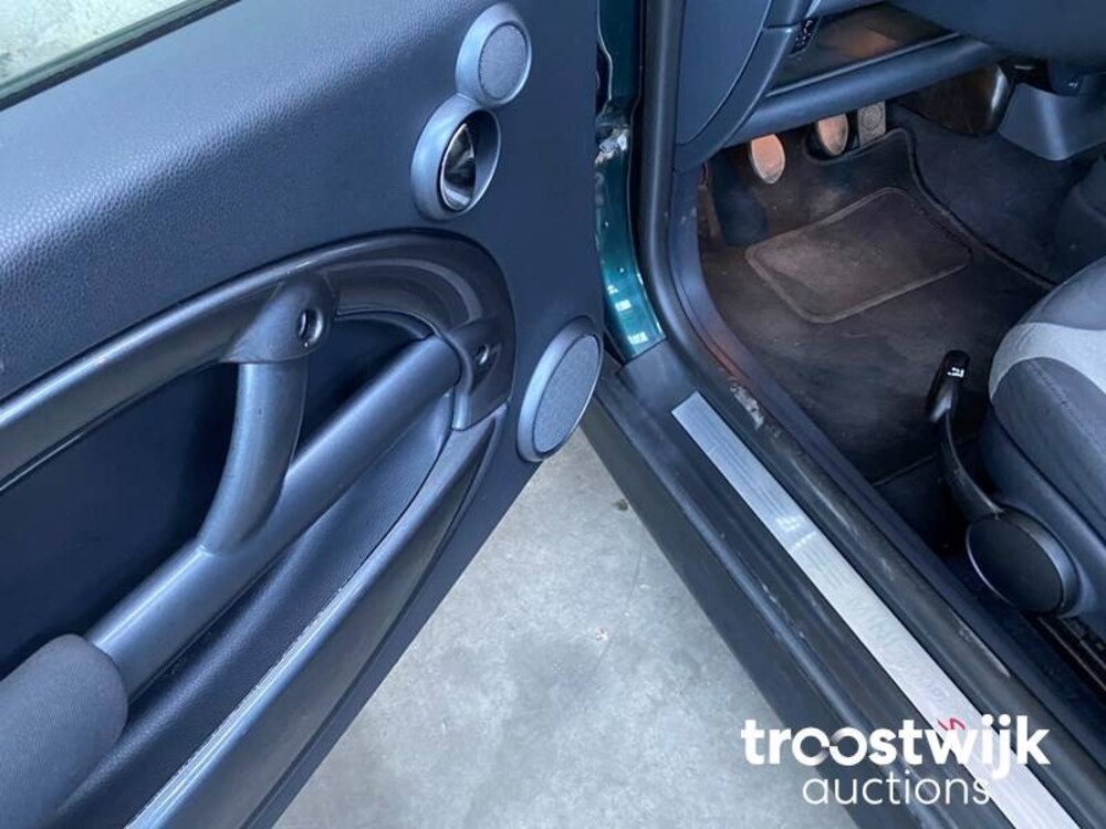 Mini Cooper S 1.6  163pk 2002, 82-JNL-1