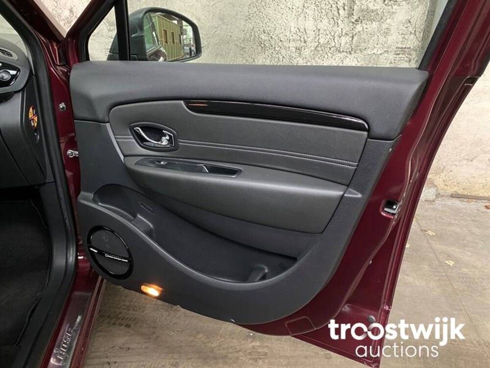 Renault Grand Scenic Bose 1.2 TCe 131pk 2014 -Orig. NL-, 8-TGK-75