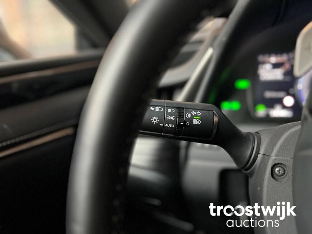 Lexus ES300 2.5 Hybrid 215pk 2020