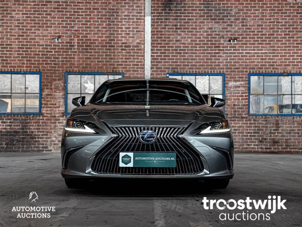 Lexus ES300 2.5 Hybrid 215pk 2020
