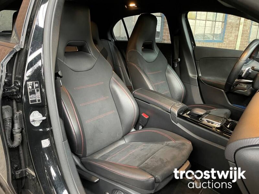 Mercedes-Benz 180d Business Solution 116pk 2018 A-klasse, XJ-192-K