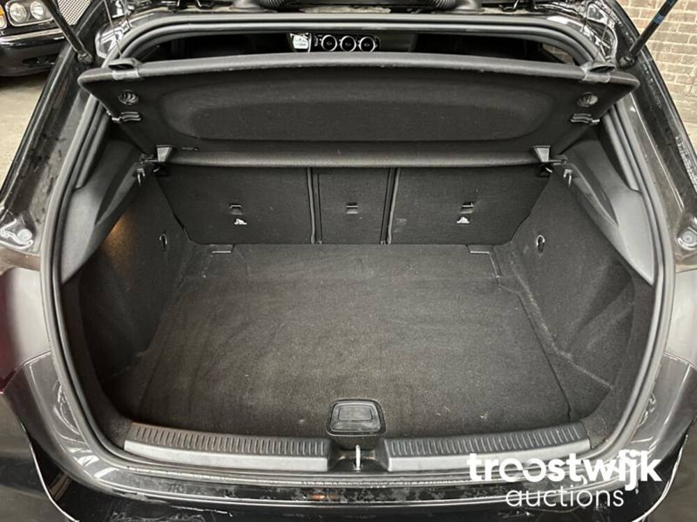 Mercedes-Benz 180d Business Solution 116pk 2018 A-klasse, XJ-192-K