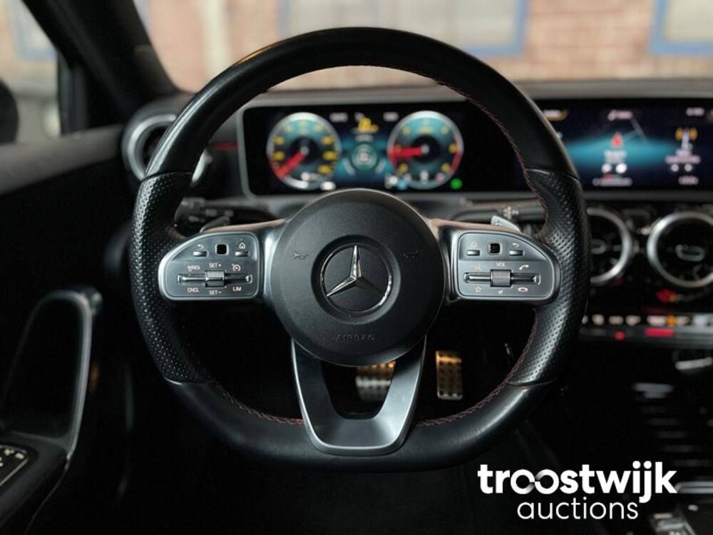 Mercedes-Benz 180d Business Solution 116pk 2018 A-klasse, XJ-192-K