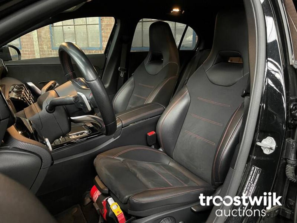 Mercedes-Benz 180d Business Solution 116pk 2018 A-klasse, XJ-192-K